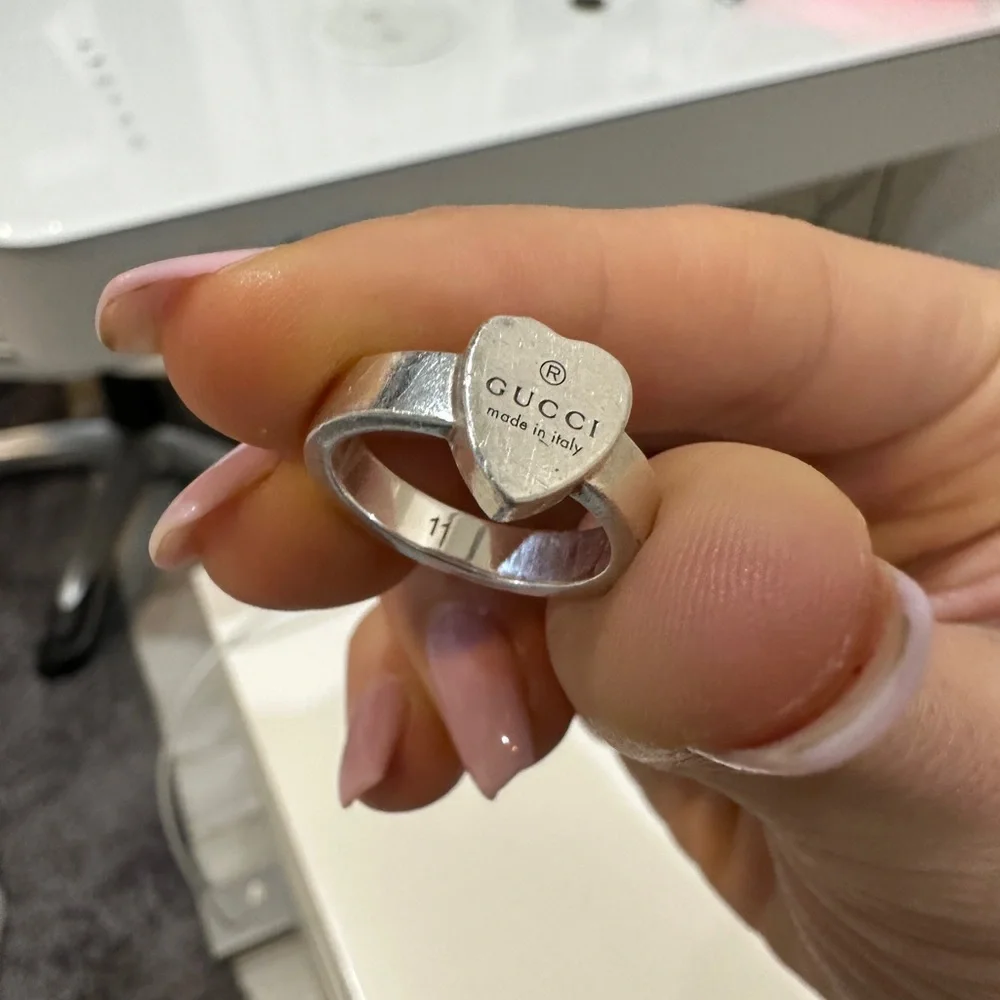 GUCCI HEART RING - Picture 2 of 2